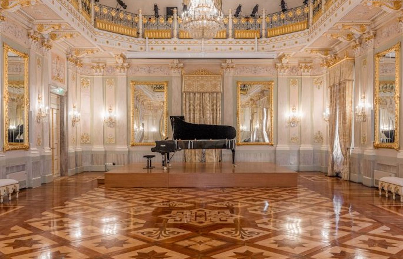 Luca Ciarla plays for Veneto Jazz at the Apollinee Halls of La Fenice Theater in Venice